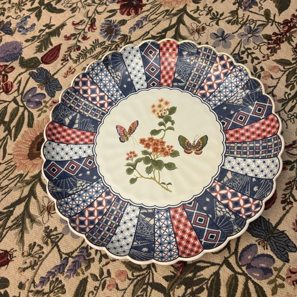 Williams Sonoma | Akino Dinner Plates | Set of 4 | Scalloped | NEW